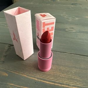 Jeffree Star lipstick